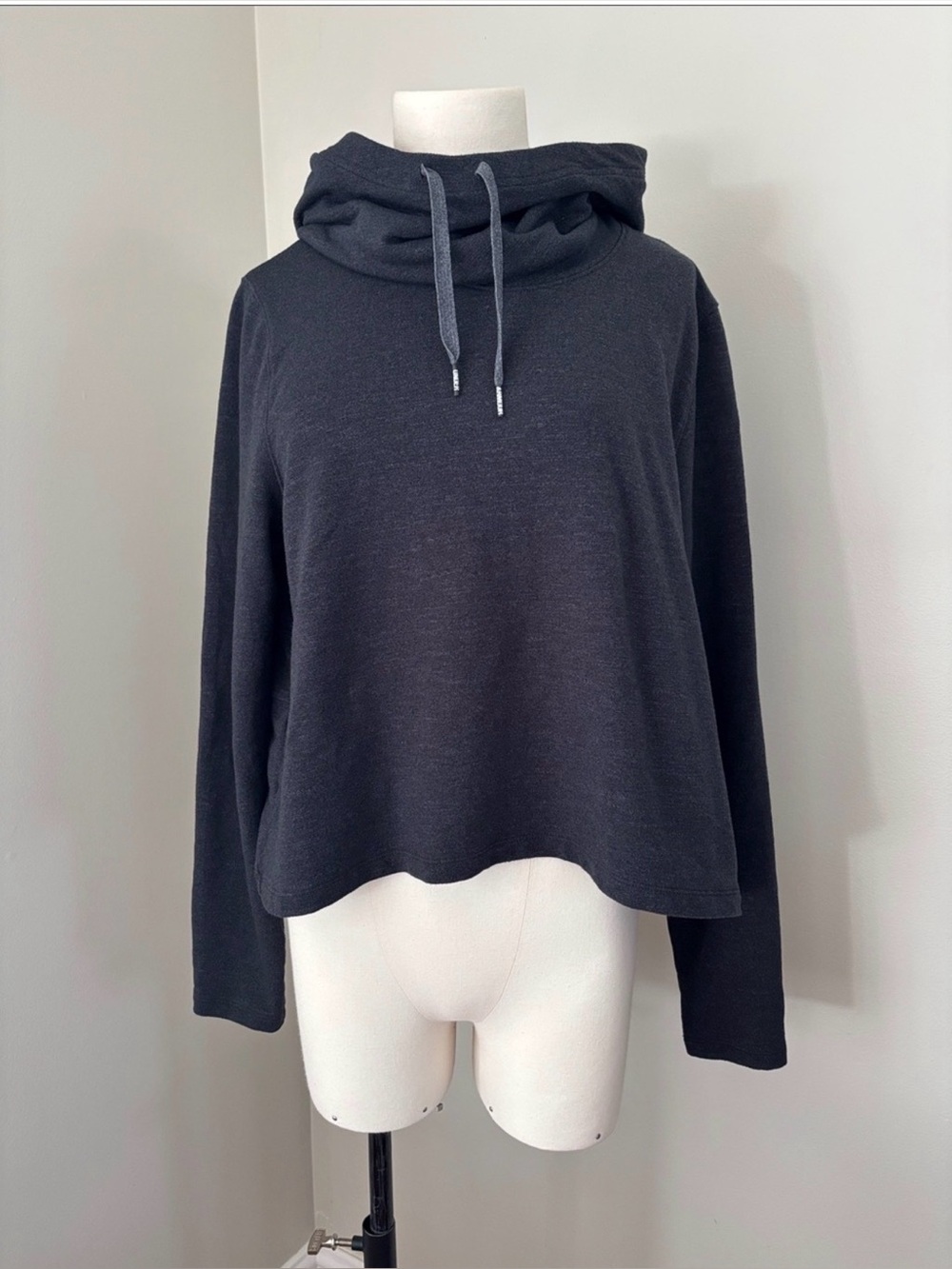 Under Armour Dark Grey Cowl Neck Cropped Pullover Hoodie Sz XL